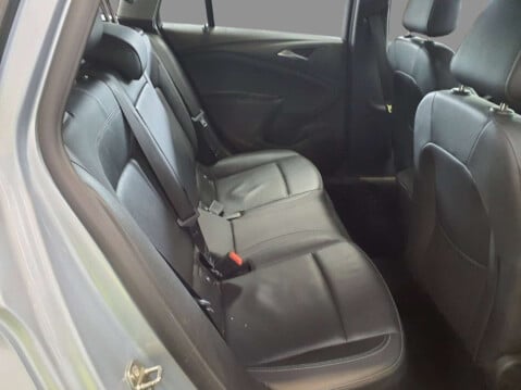 Vauxhall Astra 1.6 Astra Elite Nav CDTi Auto 5dr 7