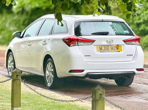 Toyota Auris 1.2 Auris Business Edition VVT-i 5dr 12