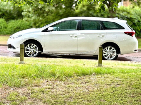 Toyota Auris 1.2 Auris Business Edition VVT-i 5dr 14
