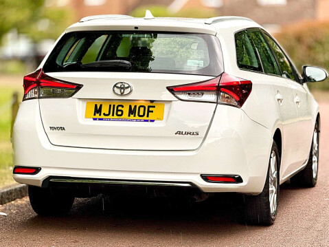 Toyota Auris 1.2 Auris Business Edition VVT-i 5dr 17