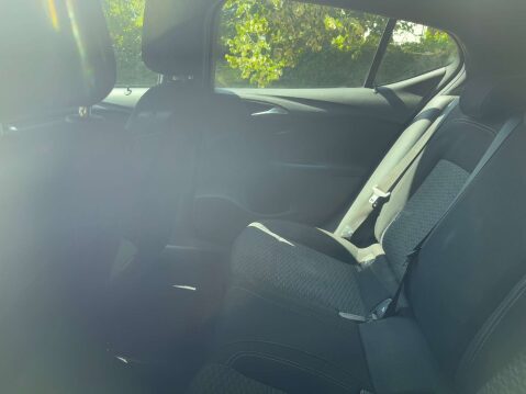 Vauxhall Astra 1.4 Astra SRI 5dr 31