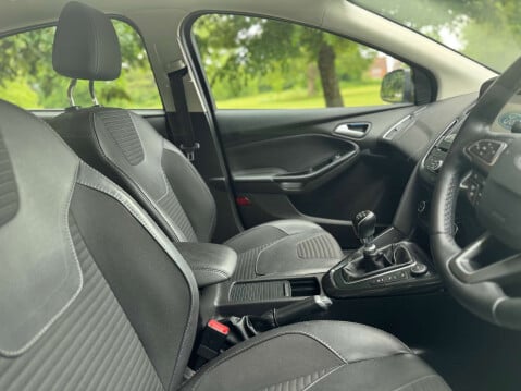 Ford Focus 1.0 Focus Titanium X 5dr 20