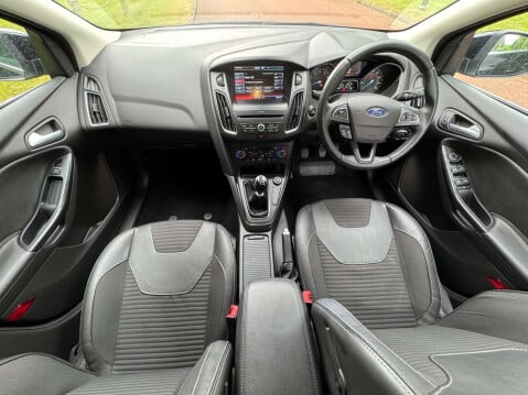 Ford Focus 1.0 Focus Titanium X 5dr 34