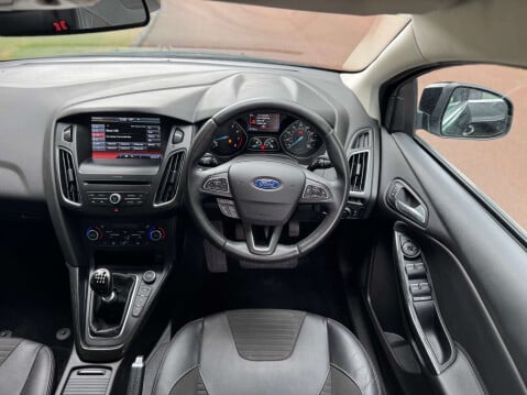 Ford Focus 1.0 Focus Titanium X 5dr 40