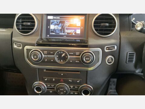 Land Rover Discovery 3.0 Discovery Graphite SDV6 Auto 4WD 5dr 11