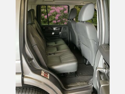 Land Rover Discovery 3.0 Discovery Graphite SDV6 Auto 4WD 5dr 12