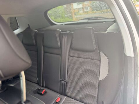 Peugeot 2008 1.6 2008 Allure e-HDi 5dr 29