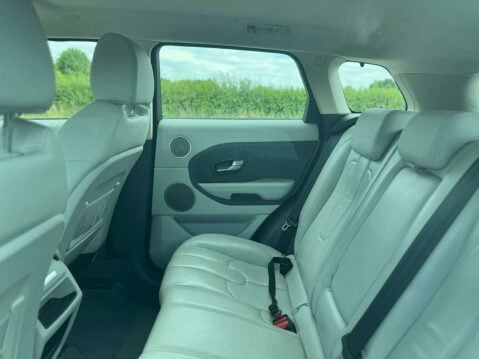 Land Rover Range Rover Evoque 2.2 Range Rover Evoque Pure Tech SD4 4WD 5dr 27