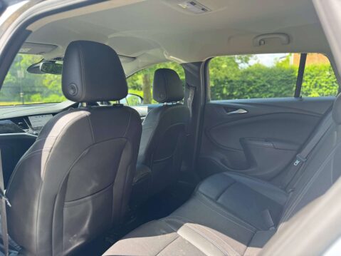 Vauxhall Astra 1.6 Astra Elite Nav CDTi Auto 5dr 36