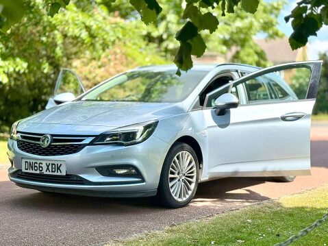 Vauxhall Astra 1.6 Astra Elite Nav CDTi Auto 5dr 4