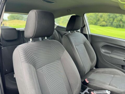 Ford Fiesta 1.3 Zetec 30