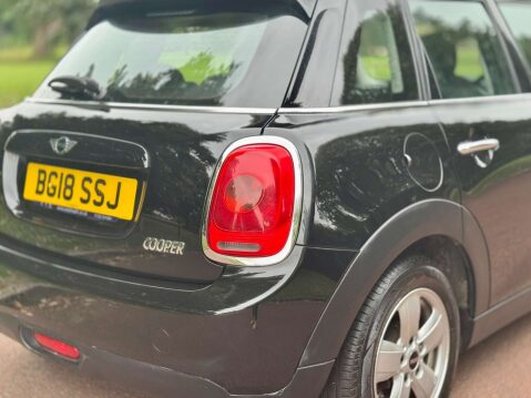 Mini Hatch 1.5 Cooper 5dr 56