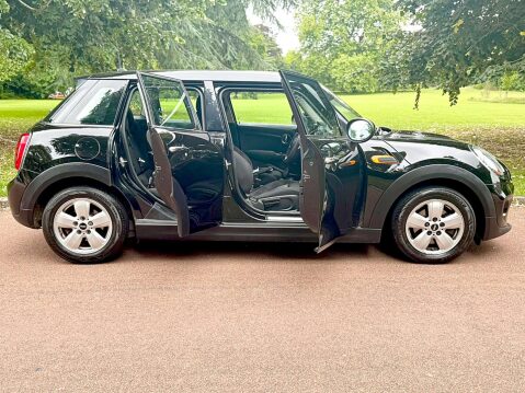 Mini Hatch 1.5 Cooper 5dr 18