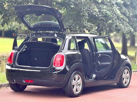 Mini Hatch 1.5 Cooper 5dr 21