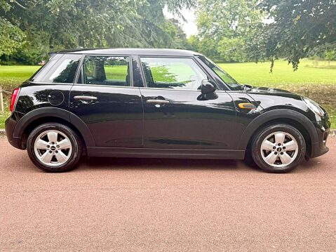 Mini Hatch 1.5 Cooper 5dr 17
