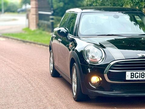 Mini Hatch 1.5 Cooper 5dr 57