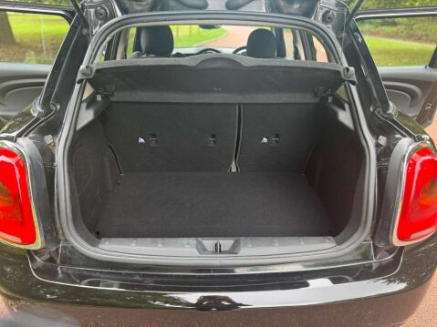 Mini Hatch 1.5 Cooper 5dr 52