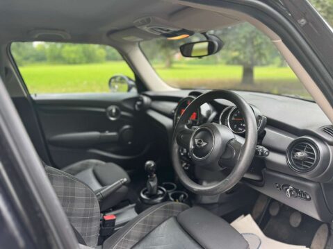 Mini Hatch 1.5 Cooper 5dr 27