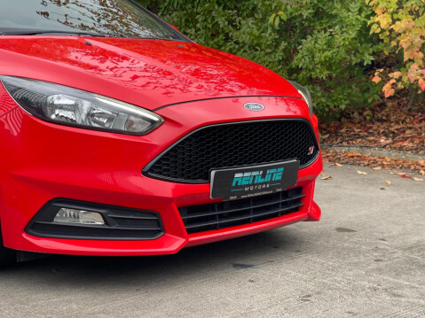 Ford Focus 2.0 TDCi ST-2 Euro 6 (s/s) 5dr 30