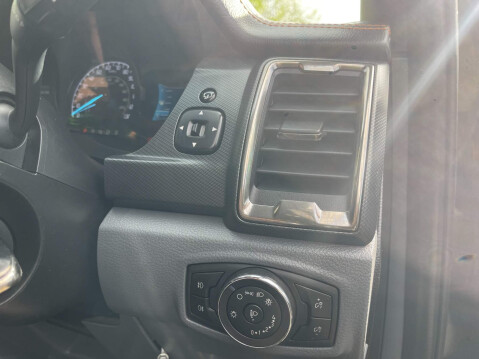 Ford Ranger 3.2 TDCi Wildtrak Auto 4WD Euro 5 4dr 28