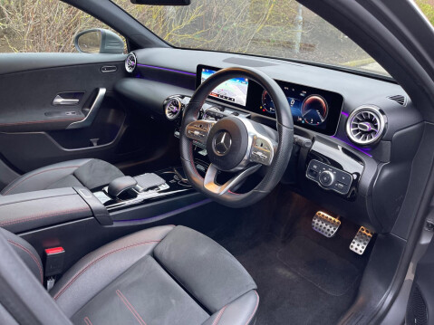 Mercedes-Benz A Class 2.0 A200d AMG Line (Premium) 8G-DCT Euro 6 (s/s) 5dr 4