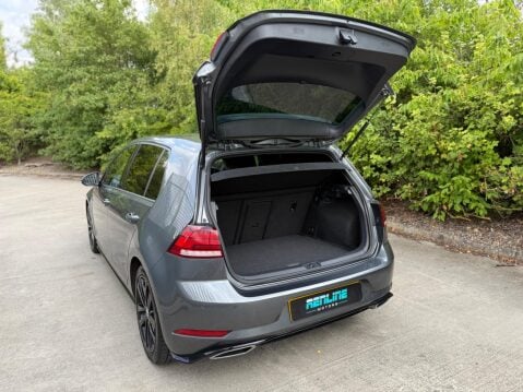 Volkswagen Golf 2.0 TDI R-Line DSG Euro 6 (s/s) 5dr 26