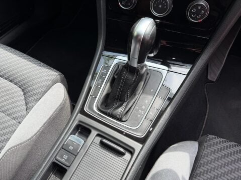 Volkswagen Golf 2.0 TDI R-Line DSG Euro 6 (s/s) 5dr 6