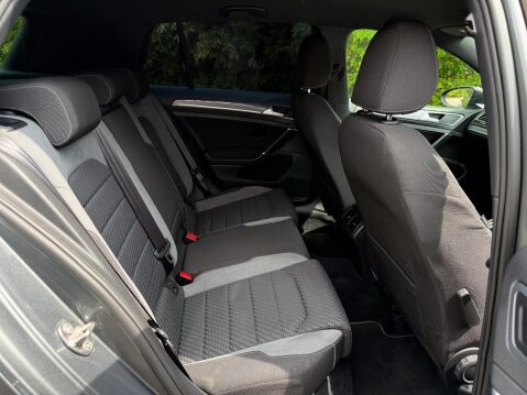 Volkswagen Golf 2.0 TDI R-Line DSG Euro 6 (s/s) 5dr 10