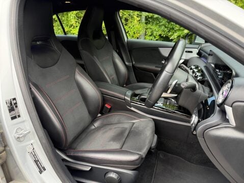 Mercedes-Benz A Class 1.3 A200 AMG Line (Premium) 7G-DCT Euro 6 (s/s) 5dr 37