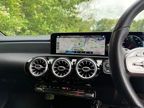 Mercedes-Benz A Class 1.3 A200 AMG Line (Premium) 7G-DCT Euro 6 (s/s) 5dr 27