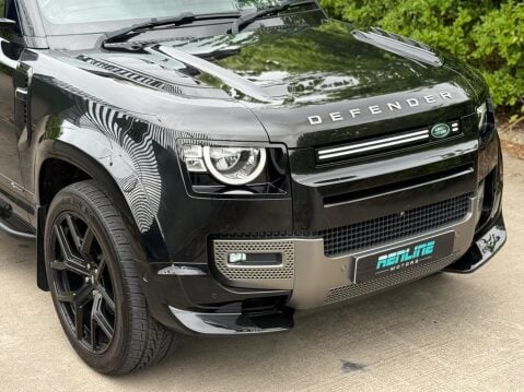 Land Rover Defender 3.0 D250 MHEV X-Dynamic S Auto 4WD Euro 6 (s/s) 3dr 32