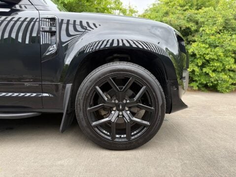 Land Rover Defender 3.0 D250 MHEV X-Dynamic S Auto 4WD Euro 6 (s/s) 3dr 21