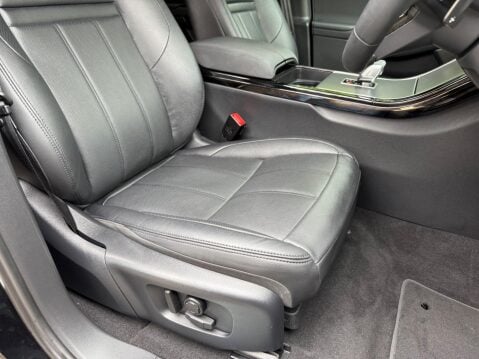 Land Rover Range Rover Evoque 2.0 D200 MHEV Dynamic SE Auto 4WD Euro 6 (s/s) 5dr 38
