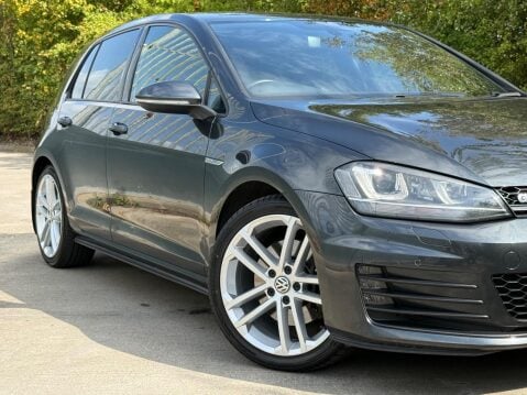 Volkswagen Golf 2.0 TDI BlueMotion Tech GTD Euro 6 (s/s) 5dr 9