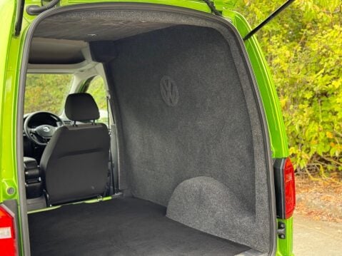 Volkswagen Caddy 2.0 TDI C20 Highline DSG SWB Euro 6 (s/s) 5dr 19