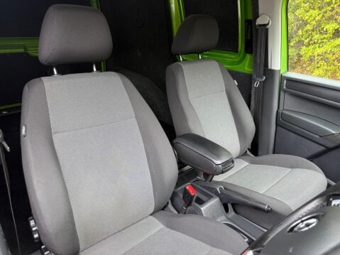 Volkswagen Caddy 2.0 TDI C20 Highline DSG SWB Euro 6 (s/s) 5dr 17