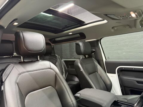 Land Rover Defender 3.0 D250 MHEV HSE Auto 4WD Euro 6 (s/s) 3dr 28