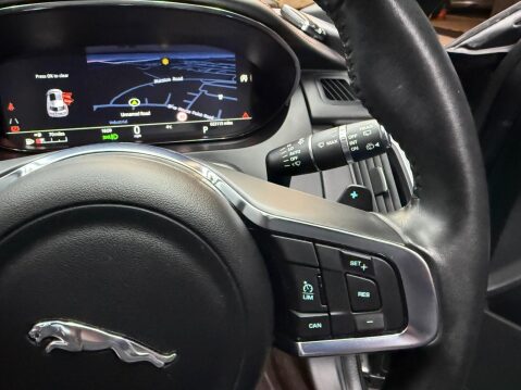 Jaguar E-Pace 2.0 D180 Chequered Flag Auto AWD Euro 6 (s/s) 5dr 43