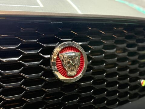 Jaguar E-Pace 2.0 D180 Chequered Flag Auto AWD Euro 6 (s/s) 5dr 34