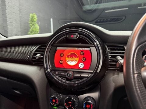 Mini Hatch 2.0 Cooper S Sport Steptronic Euro 6 (s/s) 3dr 16