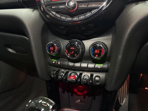 Mini Hatch 2.0 Cooper S Sport Steptronic Euro 6 (s/s) 3dr 22