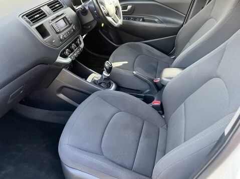 Kia Rio CRDI 2 ECODYNAMICS 10