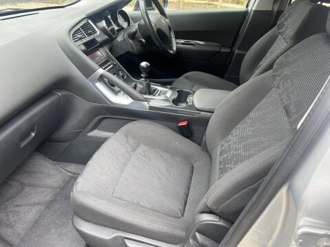 Peugeot 3008 1.6 HDI ACTIVE 6 SPEED MANUAL. 10