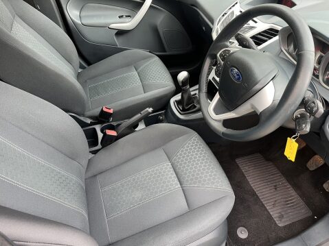 Ford Fiesta ZETEC 9