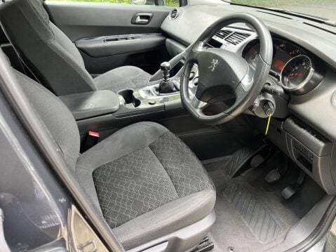 Peugeot 3008 ACTIVE 1.6 HDI ACTIVE 6 SPEED MANUAL. 9