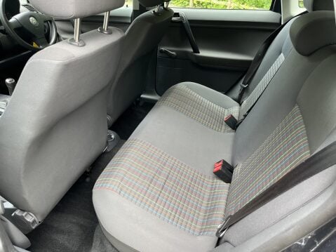 Volkswagen Polo E 11