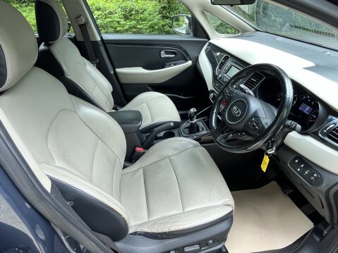 Kia Carens 3 ECODYNAMICS CRDI 9