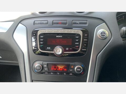 Ford Mondeo TITANIUM X 2.0 PETROL ESTATE CAR 5 SPEED MANUAL. 8