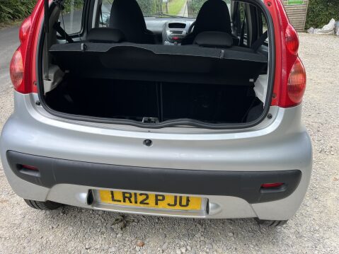 Peugeot 107 1.0 URBAN 5 DR 5 SPEED** £20 TAX ** ULEZ COMPLIANT ** 15
