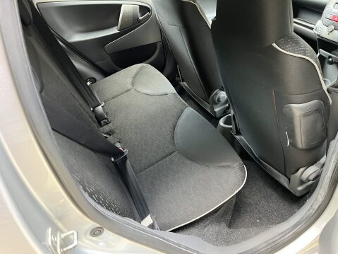 Peugeot 107 1.0 URBAN 5 DR 5 SPEED** £20 TAX ** ULEZ COMPLIANT ** 12